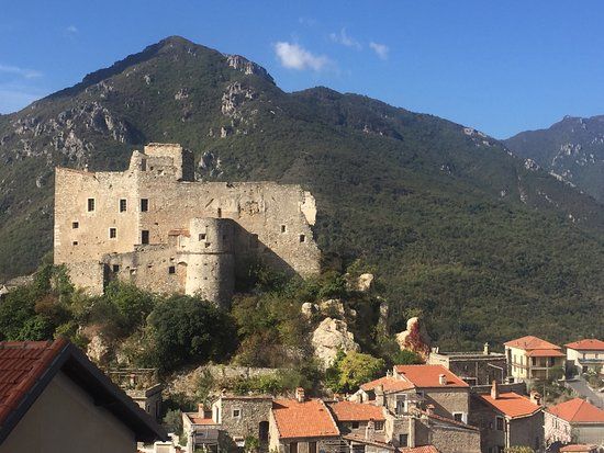 Castello dei Clavesana