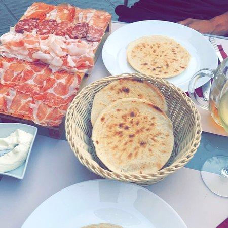 Mangiarò Panigacci e Cò