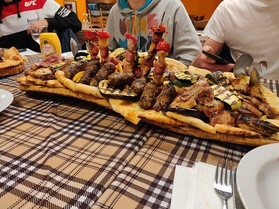 Bar Trattoria Pizzeria Di Moustafa' El Sayed