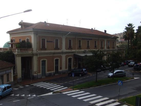 Stazione Ferroviaria di Porto Maurizio