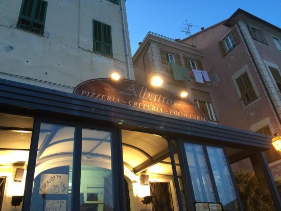 Pizzeria Foccceria Creperia Albatros